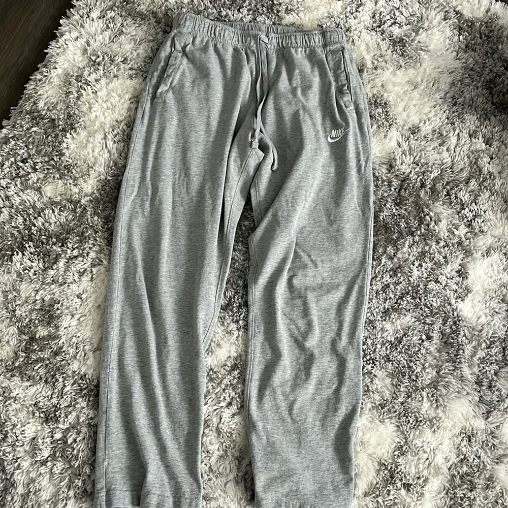 Boys Nike Grey Sweatpants size Medium